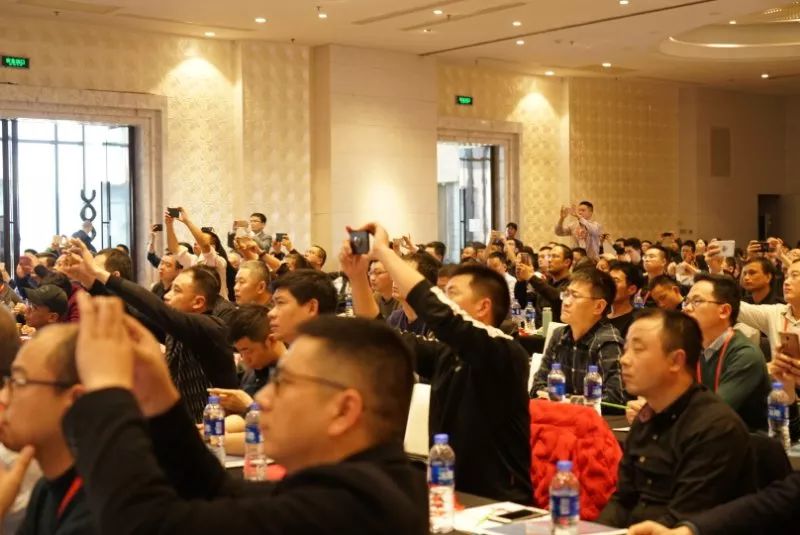 麦得邻产品与业务内容配图