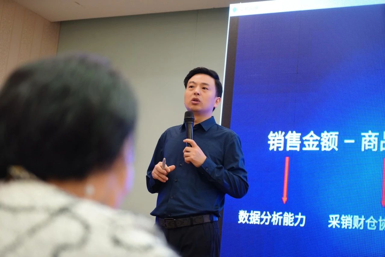 麦得邻产品与业务内容配图